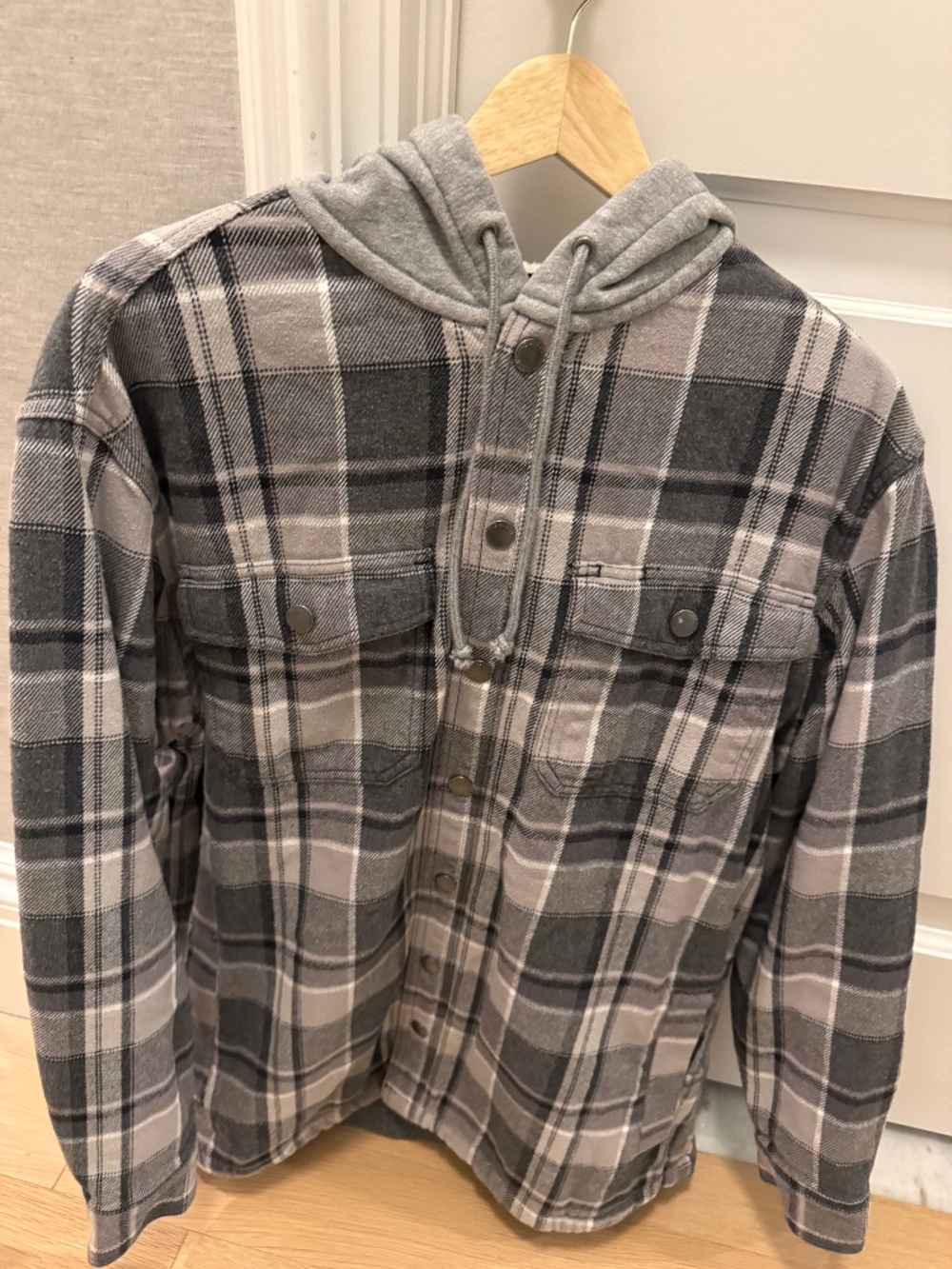 Mens Heavy flannel with hood by Duluth Trading Company Size Medium
